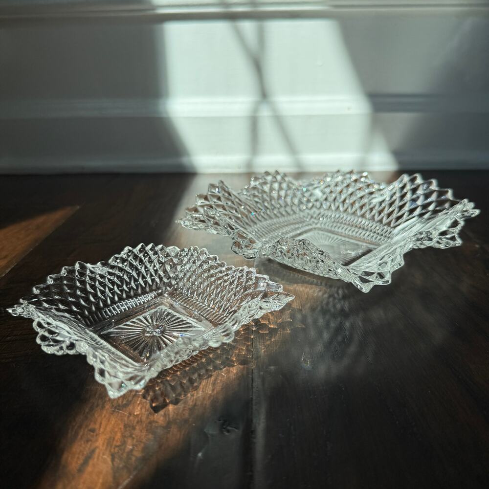 Vintage Indiana Glass Diamond Point Nesting Candy Nut Dishes Ruffled Edge